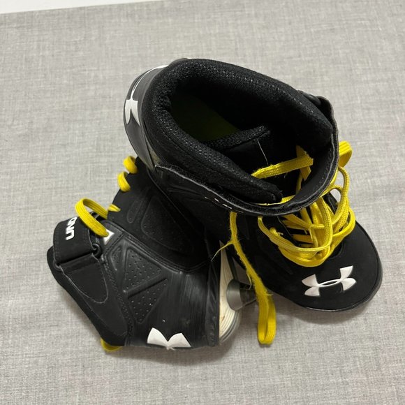Under Armour High Top Soccer Cleats Size 9 - Picture 5 of 7
